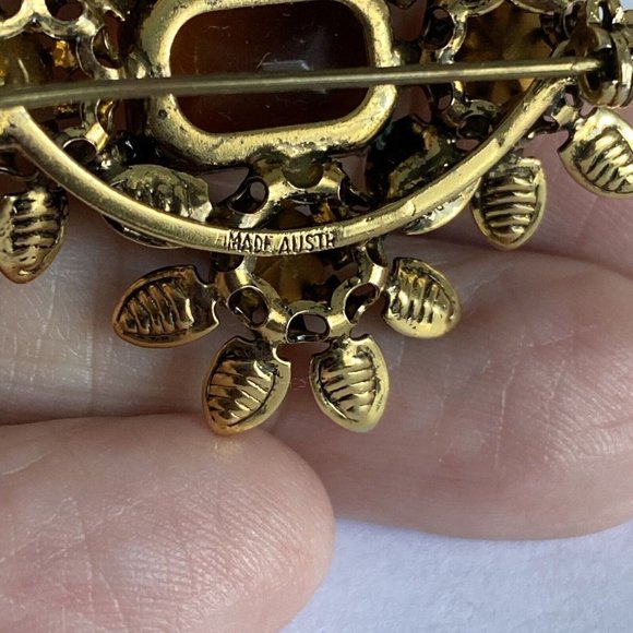 Vintage AMBER Peridot Red Rhinestone Pin Brooch Gold Tone Made AUSTRIA 1.5” - Picture 6 of 12